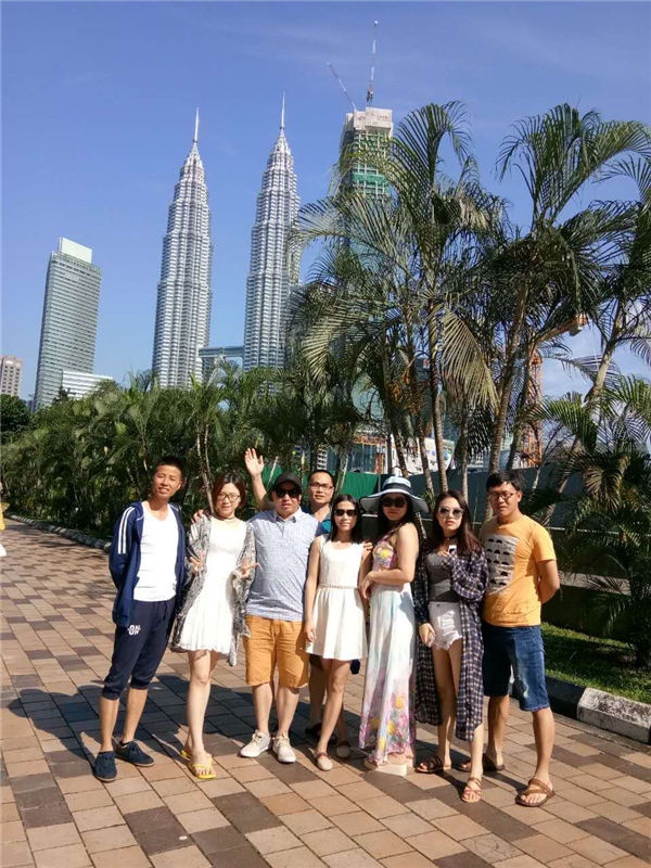 IM在线(中国)集团新马旅游 